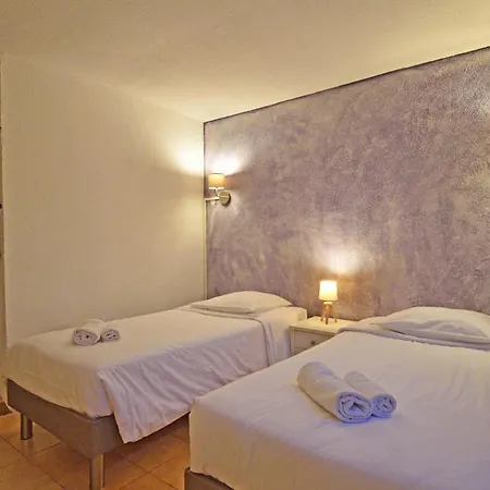 Du Maquis 2* Porto-Vecchio (Corsica)