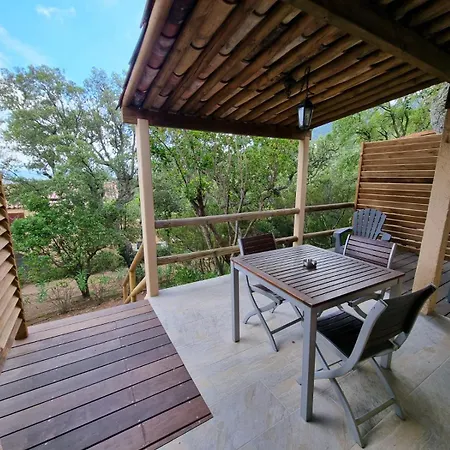 Du Maquis Tatil parkı 2*
