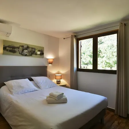 Prázdninový areál Du Maquis Porto-Vecchio (Corsica)