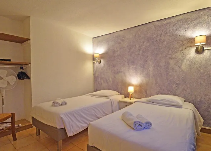 Du Maquis 2* Porto-Vecchio (Corsica)