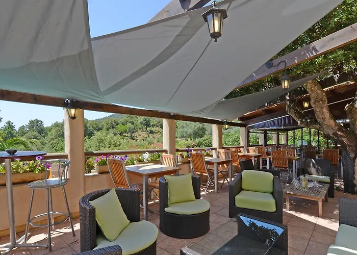 Du Maquis 2* Porto-Vecchio (Corsica)