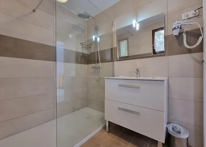 Du Maquis 2* Porto-Vecchio (Corsica)